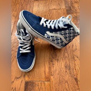 The Vans Sk8-Hi Checkerboard Over The Wall Blue/ White Juniors Size 6 shoes